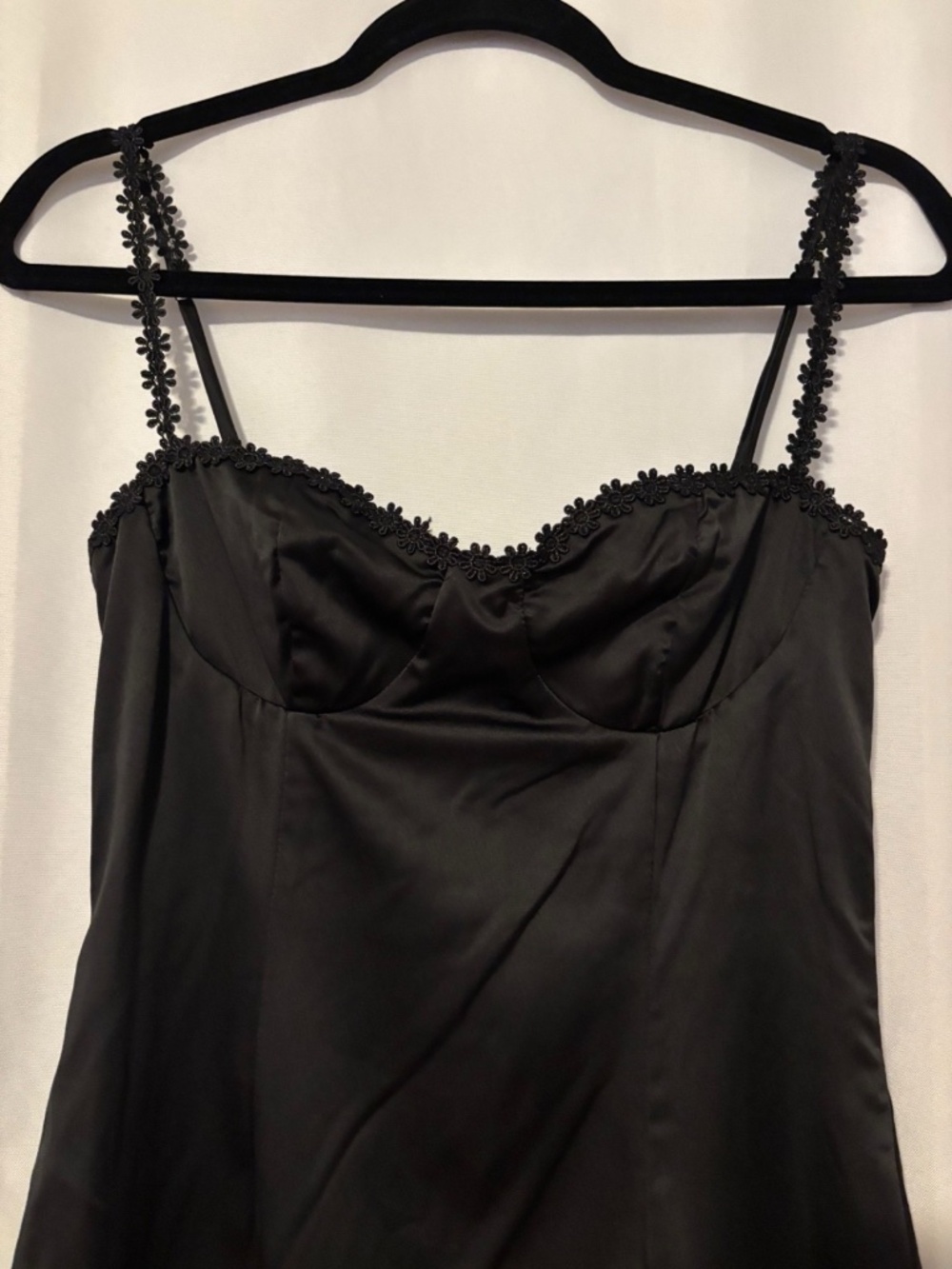 Black Satin Slip Dress Women’s US 4 EU 36 Lace Trim Mini .Luvalot